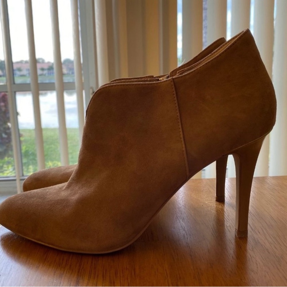 Elegant Tan Suede Women's Ankle Booties